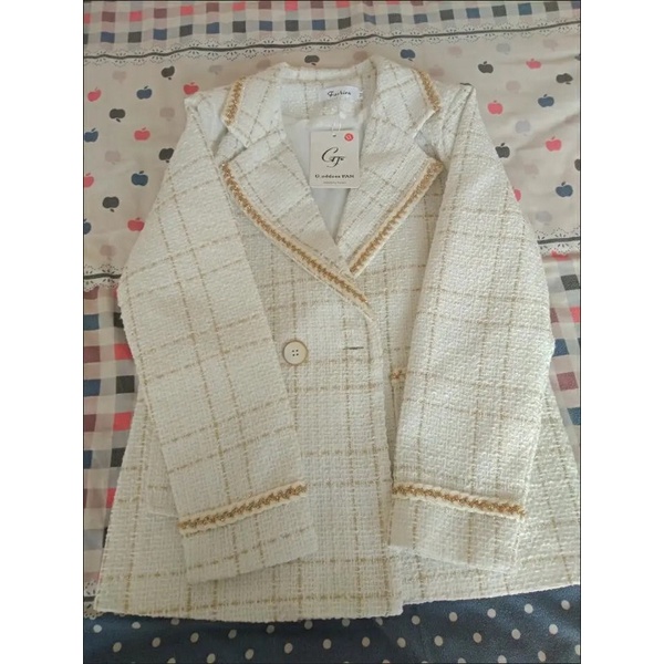 Áo khoác dạ tweed cổ vest viền kim tuyến