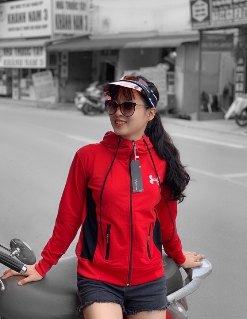 Áo khoác nữ da cá chống nắng cao cấp thêu chữ viền túi ảnh thật | BigBuy360 - bigbuy360.vn