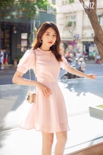 Đầm Hồng Cổ Trụ Xếp GG