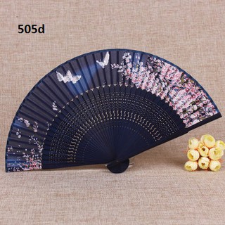 Quạt lụa đẹp chụp cổ trang, hoài cổ