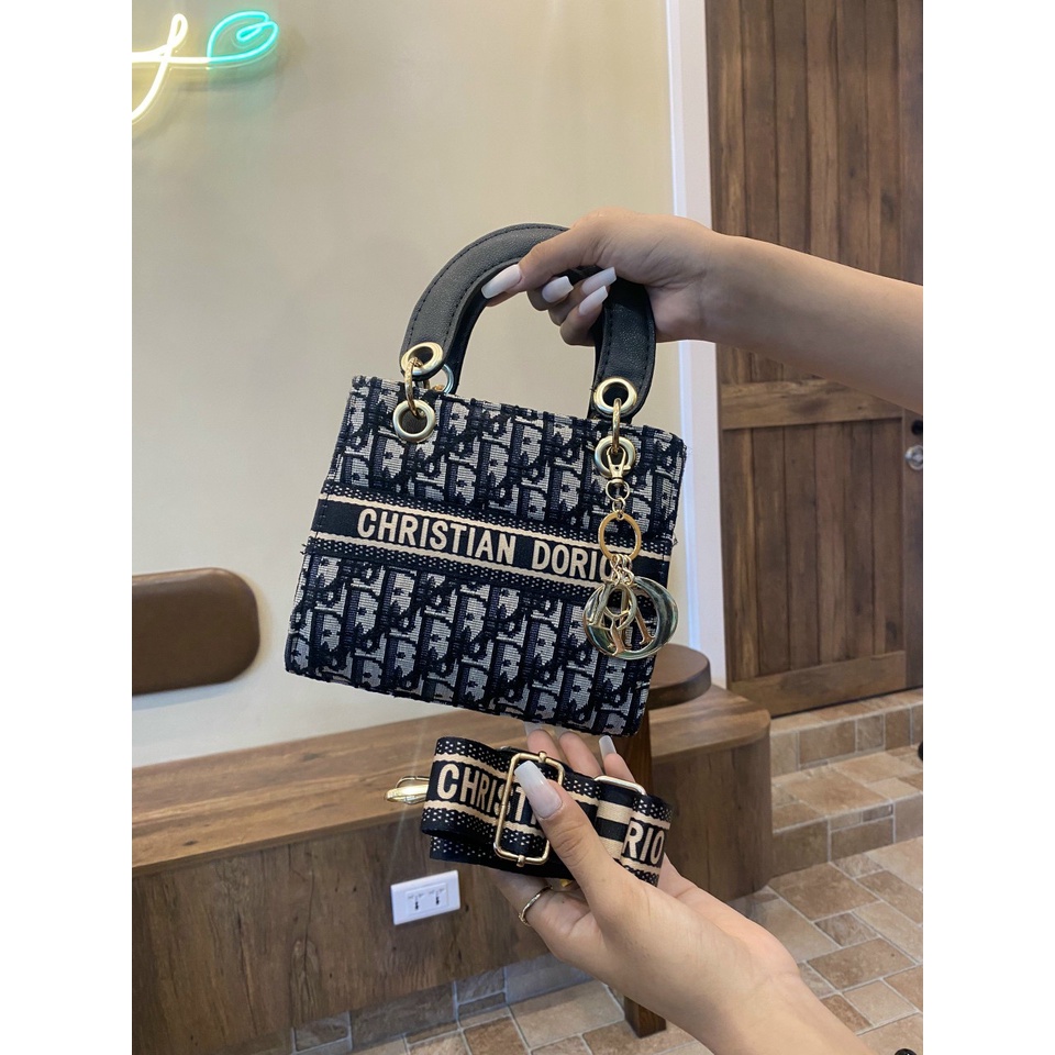 Túi đeo chéo Lady vải dệt thổ cẩm thời trang 2022