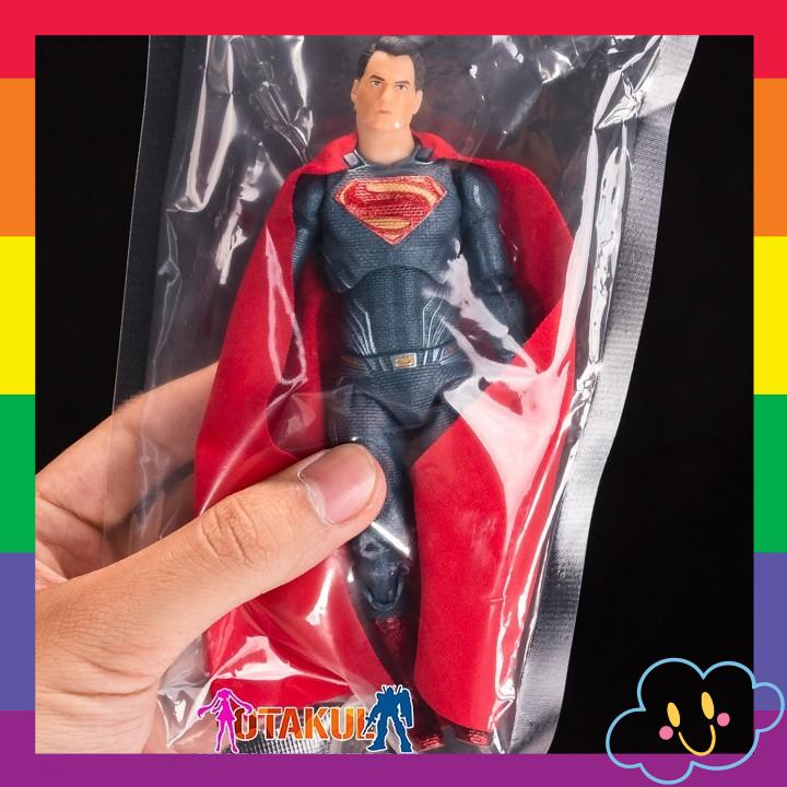 Mô Hình Figma SuperMan Cử Động Được