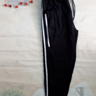 Quần jogger sọc đứt