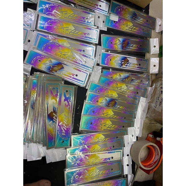 Bảng tên Titanium khắc 3D cnc sắc nét gắn cho các dòng xe máy