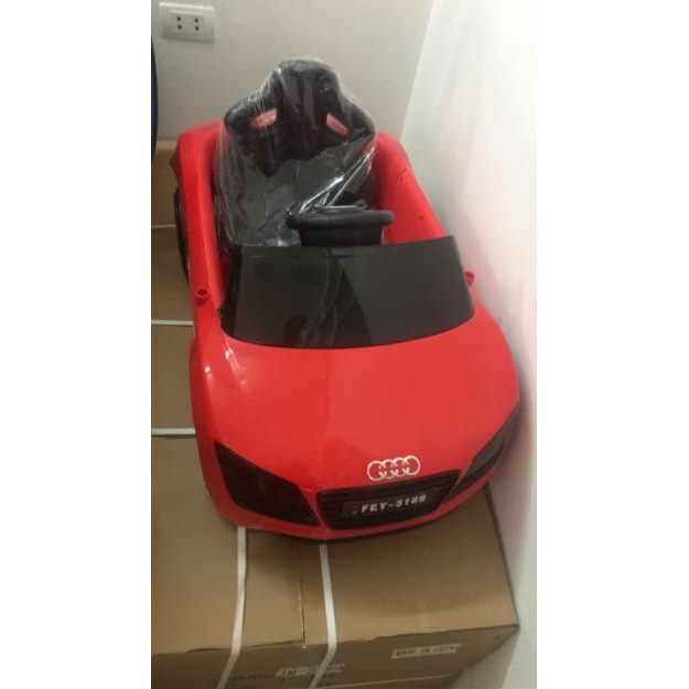 Ô tô xe điện đồ chơi cho bé AUDI FEY5189 tự lái và điều khiển 6V4,5AH (Đỏ-Trắng-Hồng)