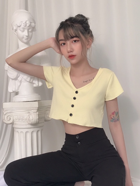 Áo Tay Ngắn 4 Nút