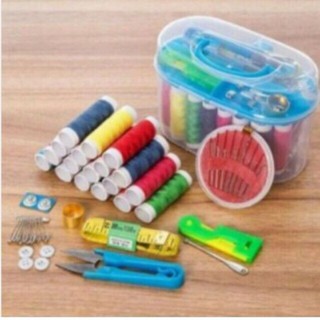 hộp 10 cuộn chỉ và kim khâu (chỉ đủ các màu) siêu tiện dụng