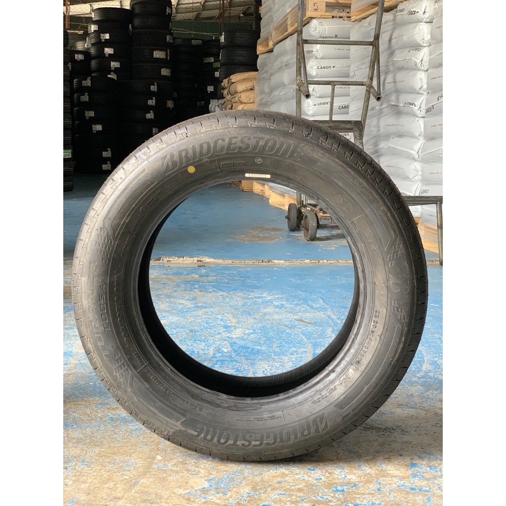 Lốp Bridgestone 205/60R16 T005A