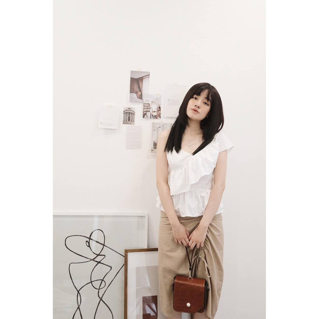 25 STUDIO Áo croptop viền bèo dây lệch trễ vai Ruffled Top