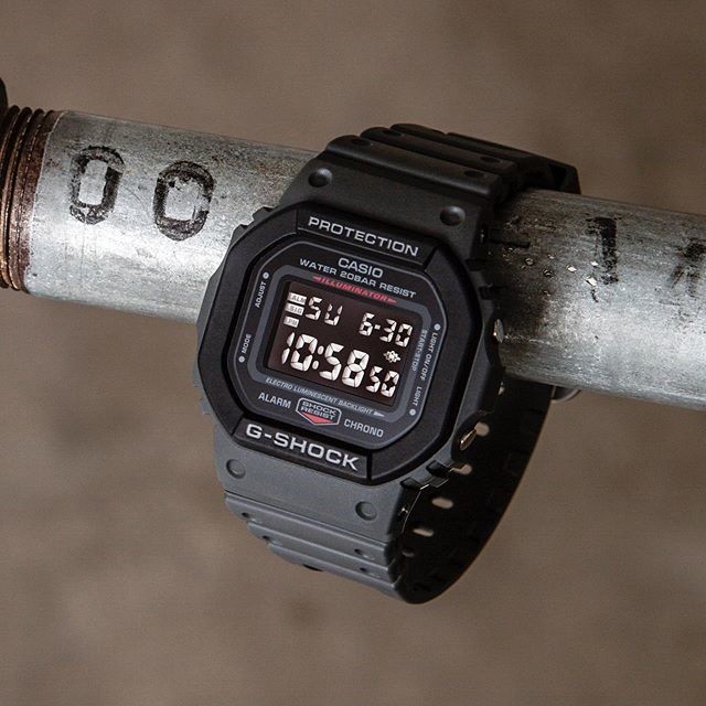 Đồng hồ nam dây nhựa Casio G-Shock chính hãng Anh Khuê DW-5610SU-8DR