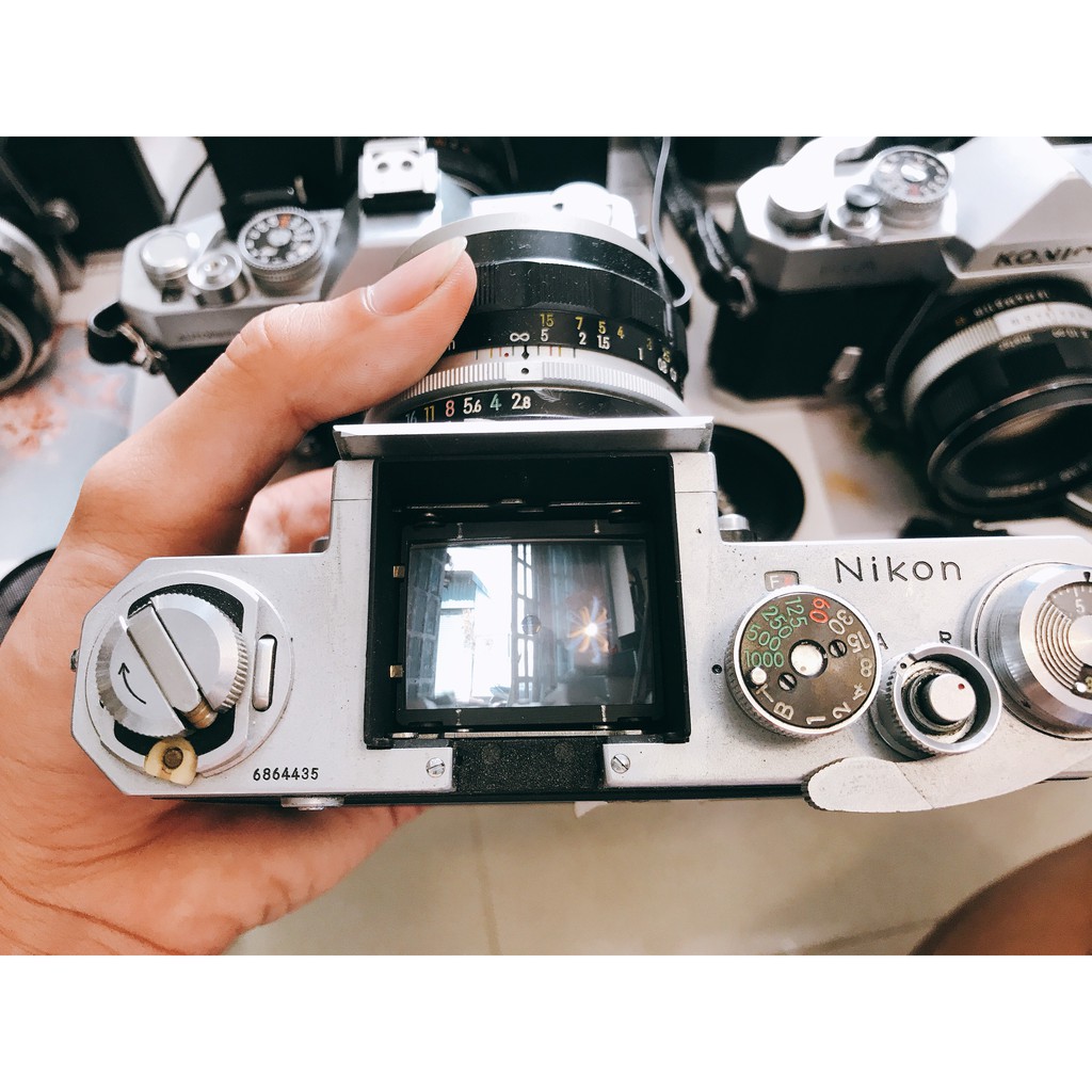 Máy ảnh film Nikon F Silver gù chùa dòng PRO của nhà Nikon