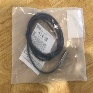 Cảm biến tiệm cận E2A-M12KS04-WP-B1