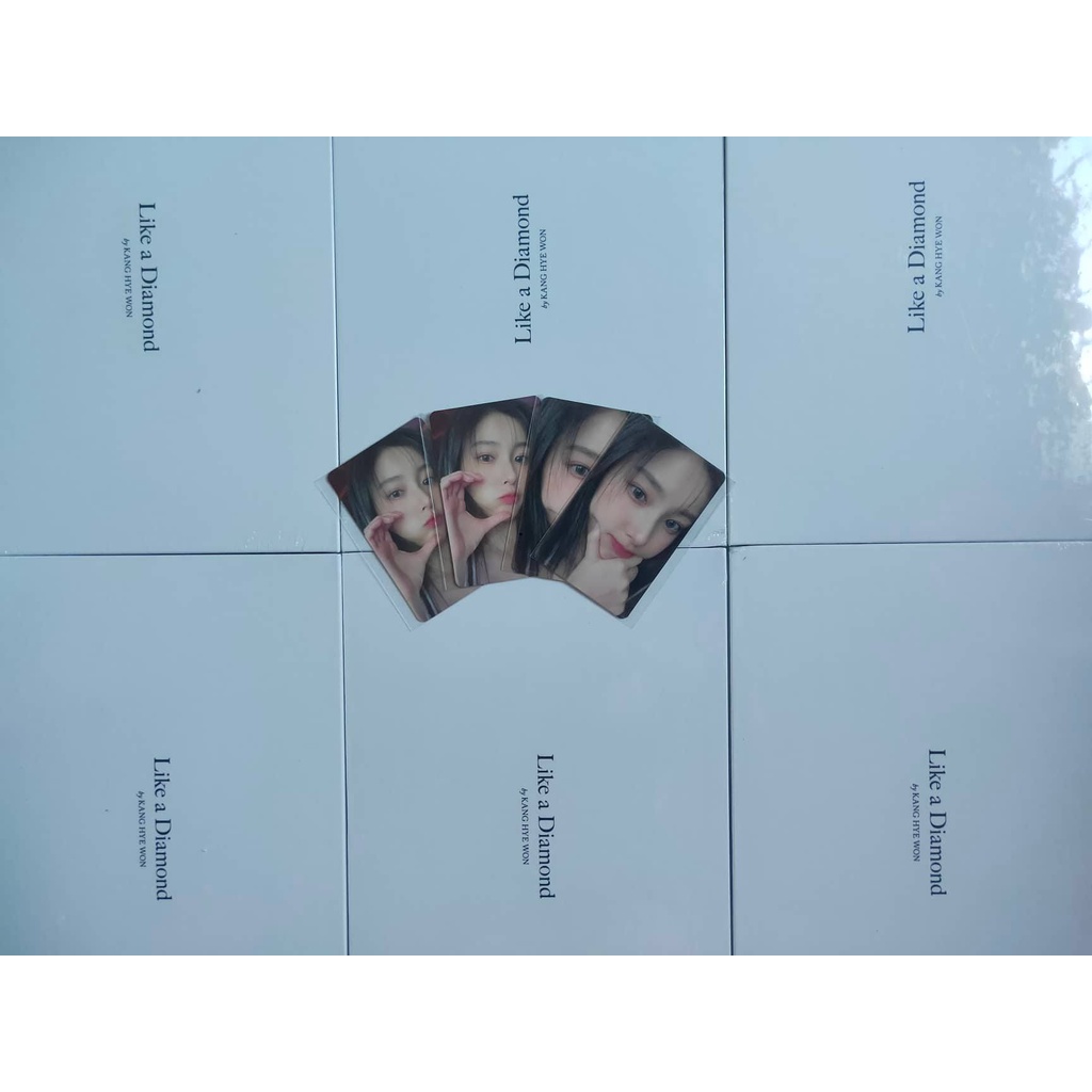 Có sẵn artbook Hyewon nguyên seal kèm card random