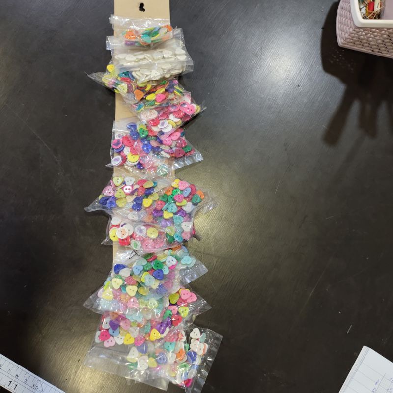 Cút áo/nút áo trẻ em