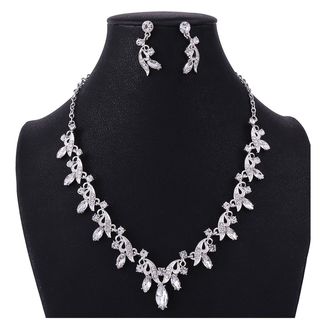 Bộ trang sức cô dâu kèm bông tai mẫu mới nhất 2021 Giangpkc