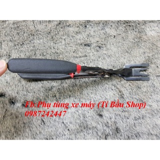 Kềm mở choá đèn xe máy tiện lợi