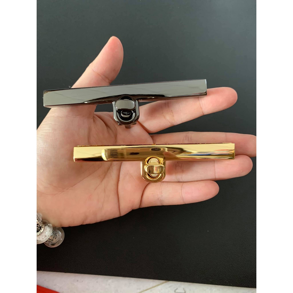 Khóa vặn thanh ngang