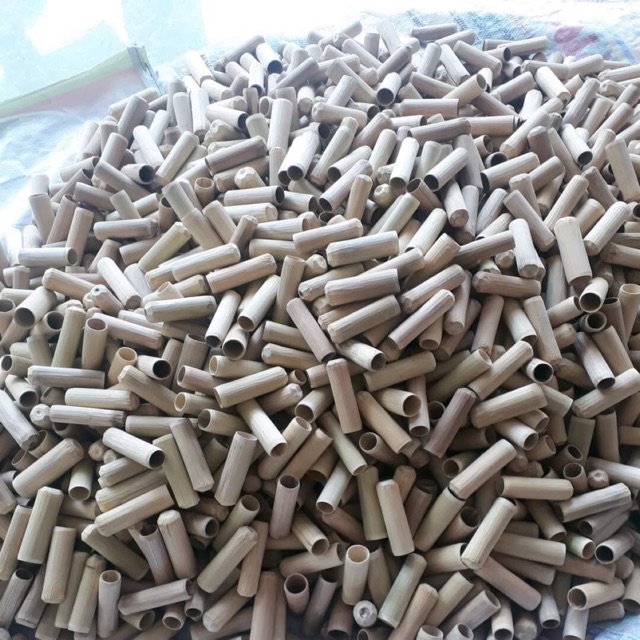 Ống tre hút mụn 10 ống