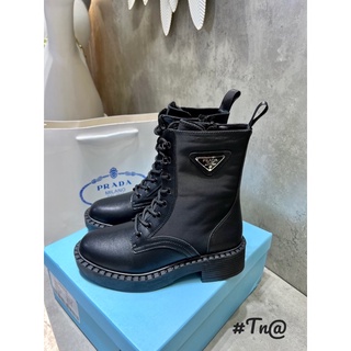 Boot da prada đan dây mai phương bùi
