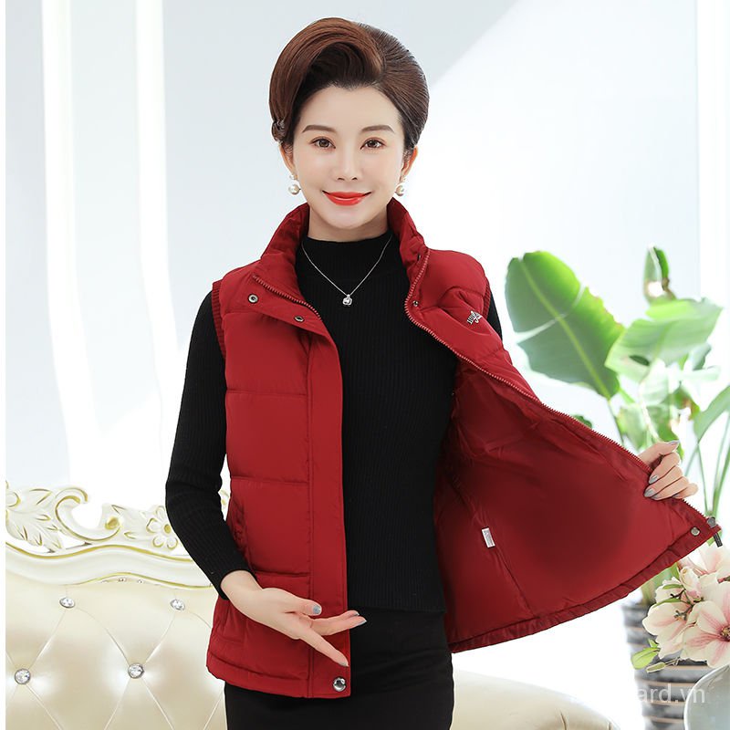Áo khoác phao sát nách dáng ngắn chất liệu cotton dày dặn thời trang cho nữ trung niên | BigBuy360 - bigbuy360.vn
