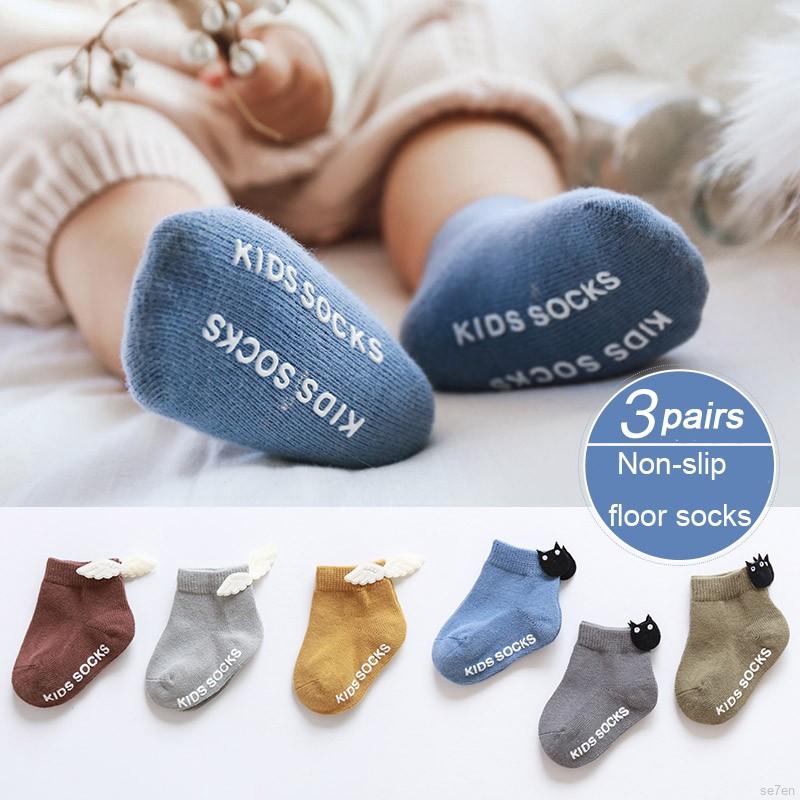 Bộ 3 đôi với cotton chống trượt dễ thương cho bé