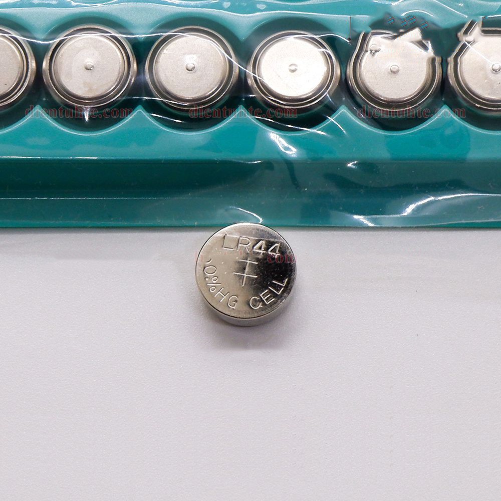 Pin đồ chơi trẻ em LR44 lắp vào đèn chiếu sáng