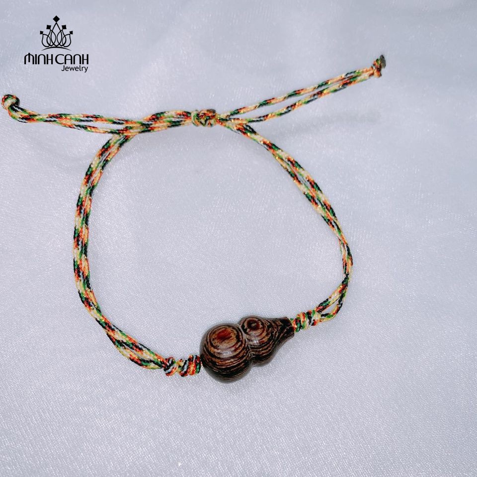 Vòng Tay Hồ Lô Trầm Sánh Chỉ Ngũ Sắc - Minh Canh Jewelry