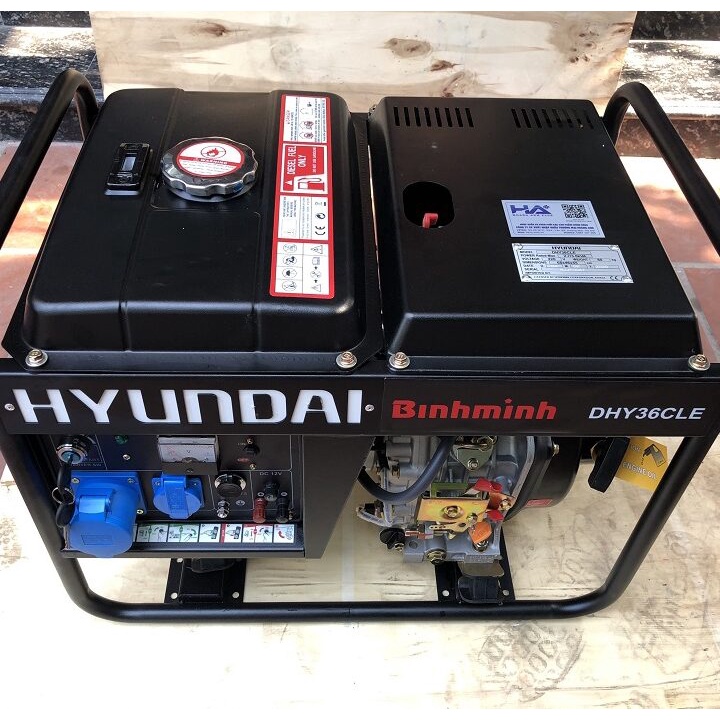 Máy Phát Điện Chạy Dầu 2.7KVA-3.0KVA Hyundai DHY36CLE