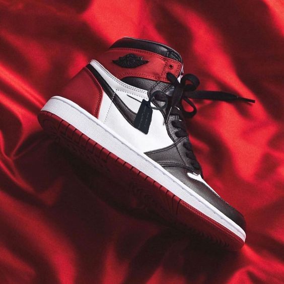 GIÀY THỂ THAO SNEAKER NAM NỮ AIR JD 1 RETRO HIGH OG BRED TOE
