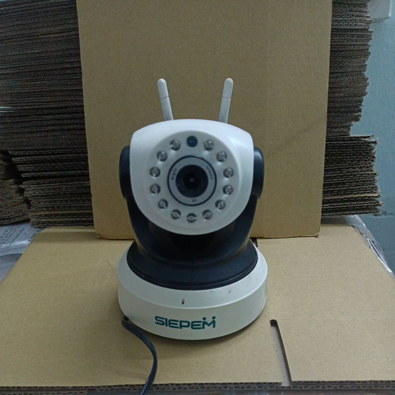 Camera wifi siepem trong nhà và ngoài trời xoay 360