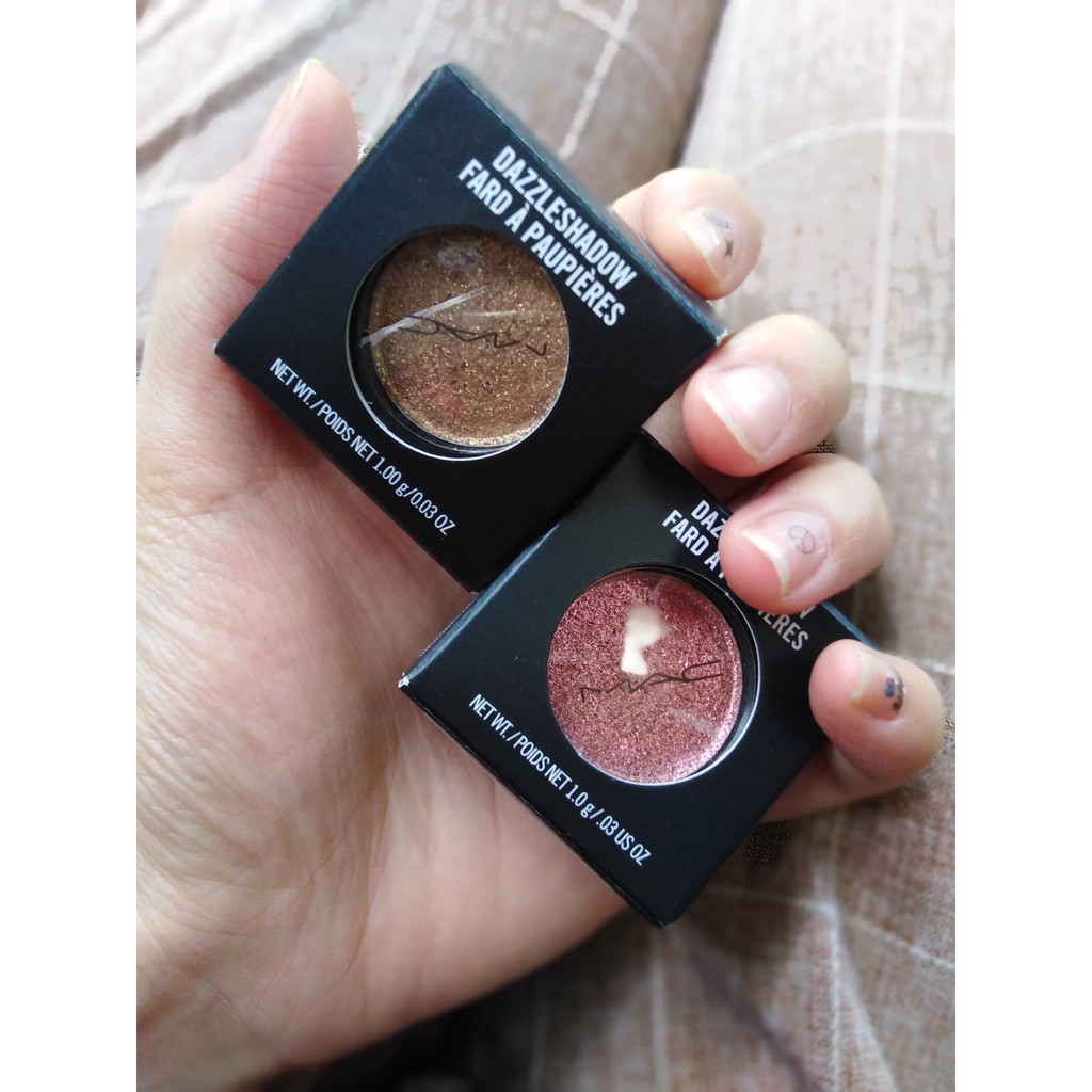 Phấn mắt nhũ MAC DAZZLESHADOW 1G