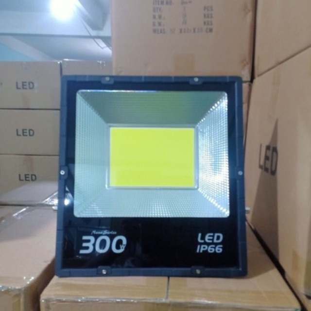 Đèn pha led 300W chuyên công trình ngoài trời, lắp tàu thuyền đi biển, sân bóng đá đủ watt chống nước IP66
