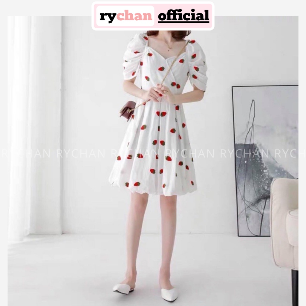 Đầm Nữ Đi Dạo Phố Form Ngắn Họa Tiết Dâu Tây Nhúng Tùng Xếp Li Dễ Thương Màu Trắng - DX9895