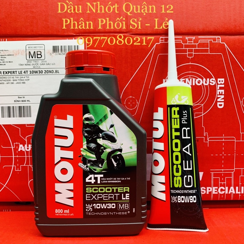 Nhớt Tổng Hợp Xe Máy Tay Ga Motul Scooter Expert LE 10W-30 800ML Sản Phẩm Của Motul Việt Nam