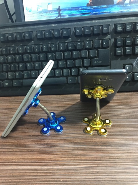 Giá đỡ điện thoại hoa mai siêu bám 360 độ