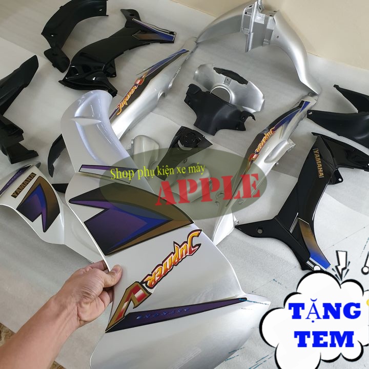 Dàn áo xe JUPITER V   nhựa ABS cao cấp màu Bạc  Cụm đèn hậu xe Jupiter V - SPA-DG-JuV