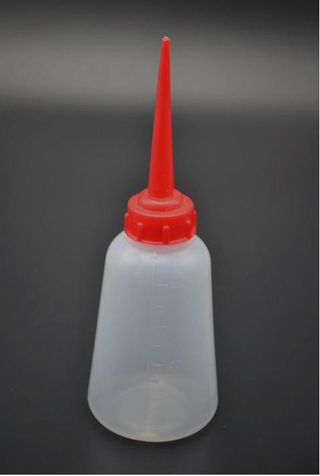 BÌNH TRA DẦU MÁY CÓ CHIA VẠCH 250ML