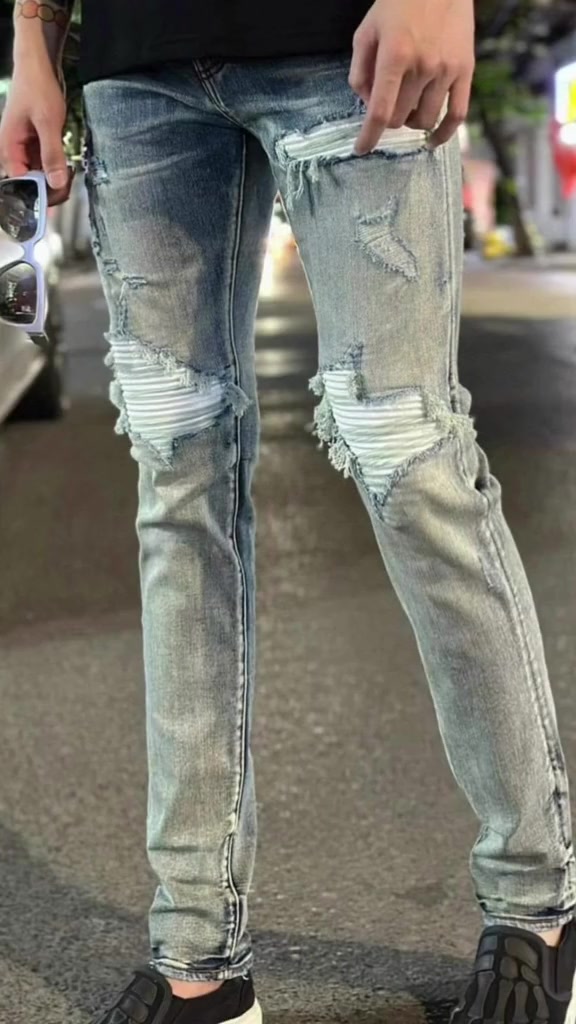 Quần JEAN AMIRI Wash Xanh Khói Rách Đùi Gối Vá Vải Nhăn Kẻ Sọc Xanh Be Ống Xếp Sóng Dáng Skinny | BigBuy360 - bigbuy360.vn