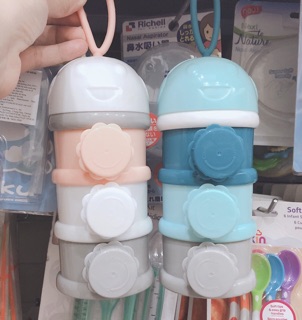 Hộp chia sữa Doux Bebe, 3 ngăn có quai