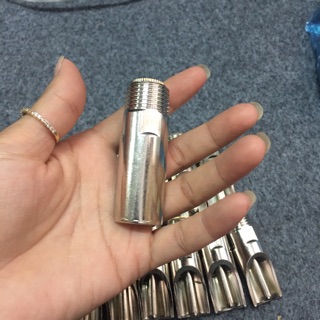 núm uống nước cho heo