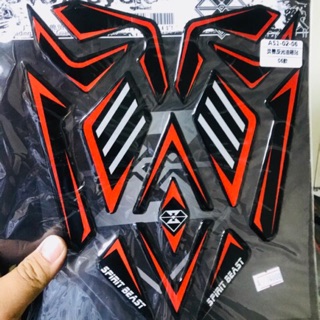 Tem xương cá dán bình xăng !