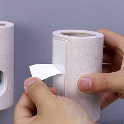 Dụng cụ lấy kem đánh răng dán tường tiện lợi Ecoco OJW