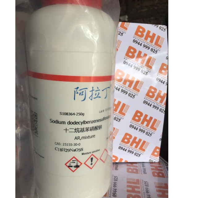 Hoá chất Sodium dodecylbenzenesulfonate CAS 25155-30-0 C18H29NaO3S aladdin lọ 250g