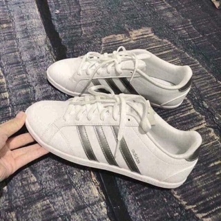 Giày adidas coneo
