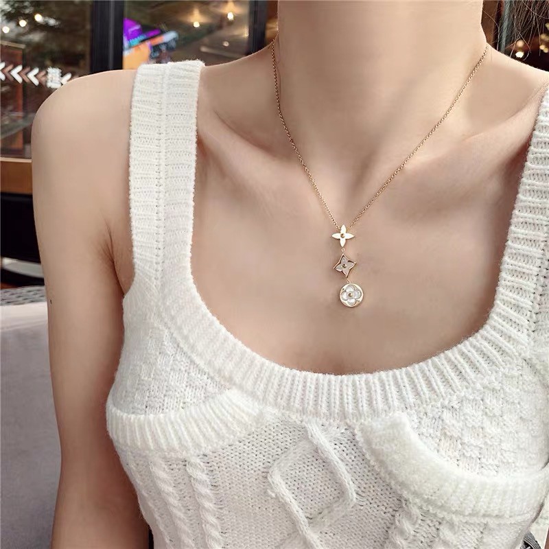 Vòng cổ dáng ngắn mặt hình cỏ bốn lá phối xà cừ màu trắng tự nhiên phong cách Âu Mỹ sang trọng thanh lịch không dị ứng