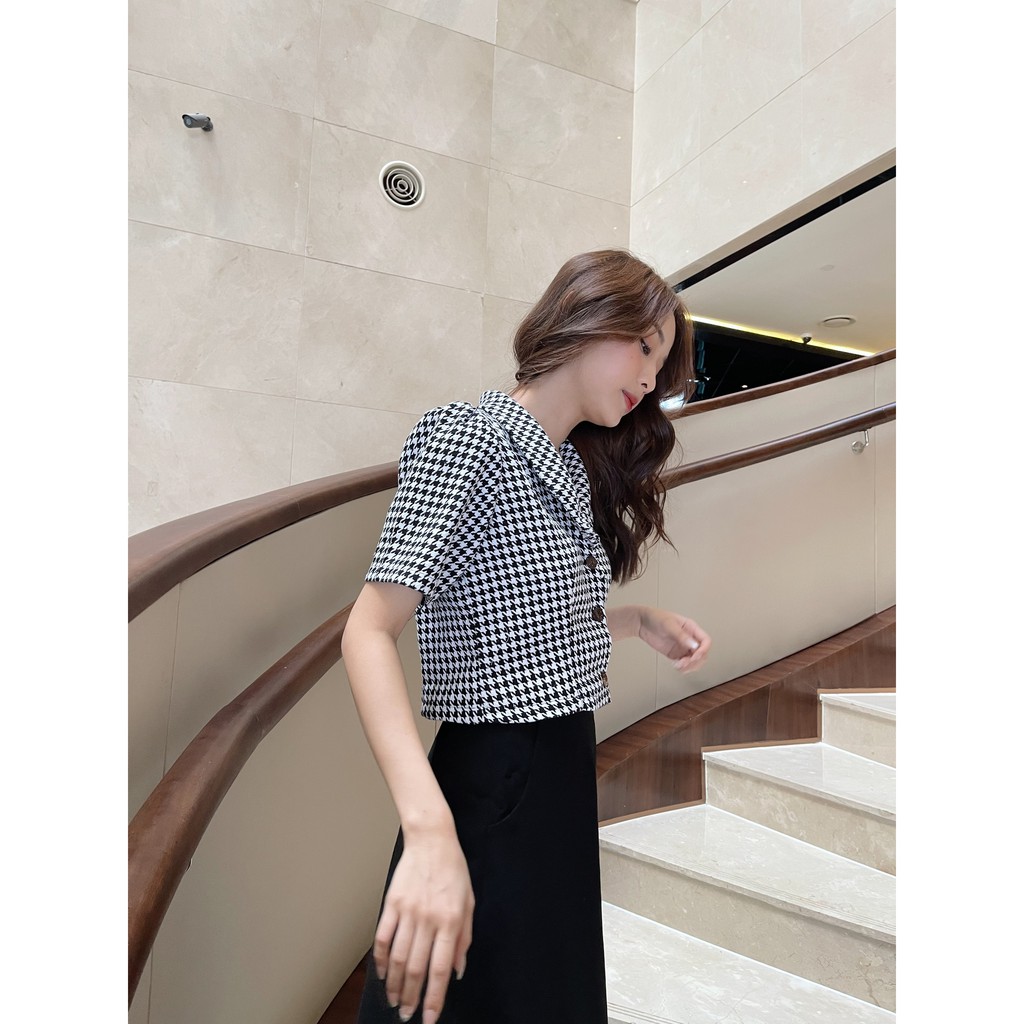 YU CHERRY | Áo nữ Gingham Button Croptop YA394