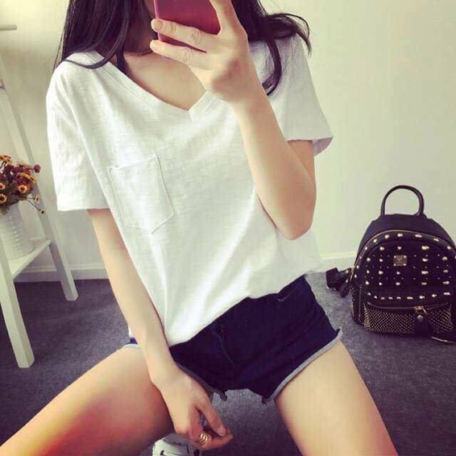 Áo phông cổ tim có túi | BigBuy360 - bigbuy360.vn