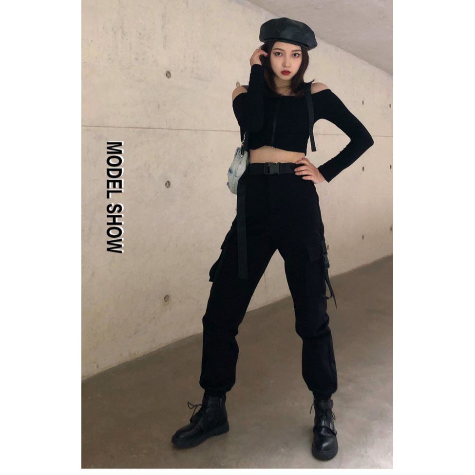 Set đồ đen hot trend Ulzzang - Áo croptop dài tay trễ vai - Quần jogger kaki kèm đai belt cá tính