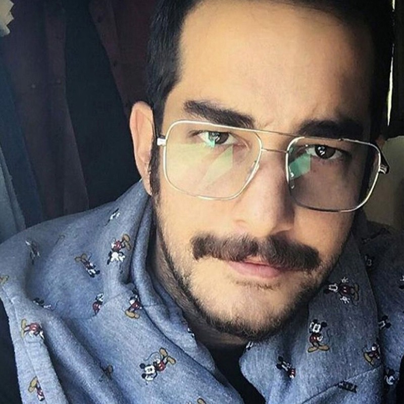 Đôi kính mát chống nắng gọng vuông UV400 thời trang cho nam nữ