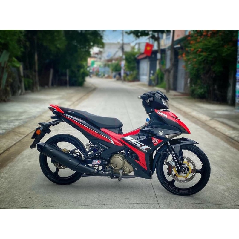 ( Quí khách vui lòng mang ra tiệm cho thợ dán ) Exciter 150 đỏ đen (rời)